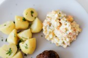 Cinco recetas de ensaladilla rusa para aprovechar este plato fresquito, fácil de hacer y que seduce a todos los gustos en los últimos días de verano