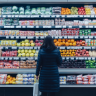 Una mujer en un supermercado