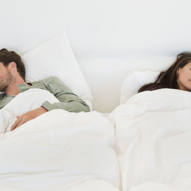 El significado de las posturas para dormir en pareja