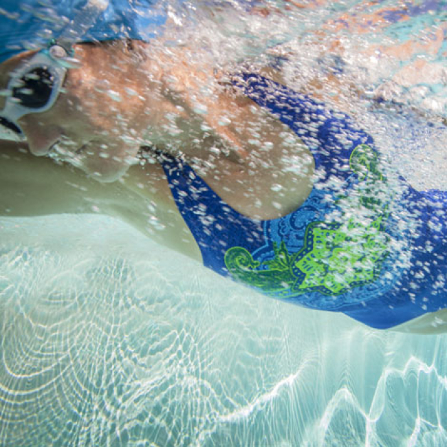 Los mejores tapones de natación para evitar la otitis este verano
