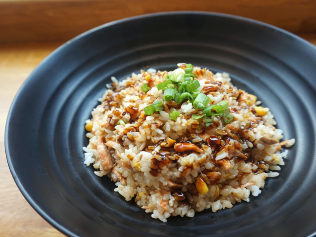 Ensalada de arroz con bacalao