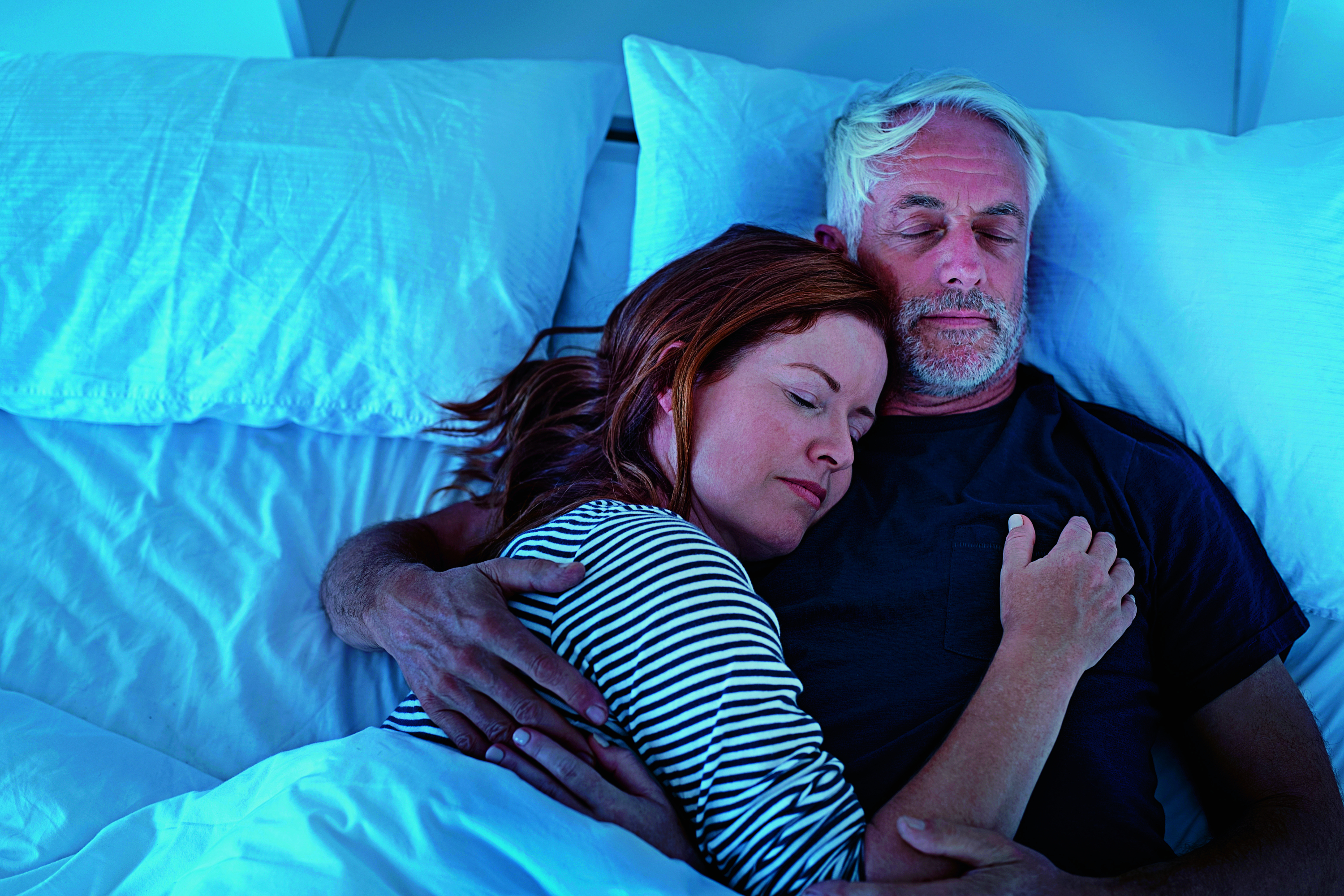 ¿Es mejor dormir sola o acompañada?